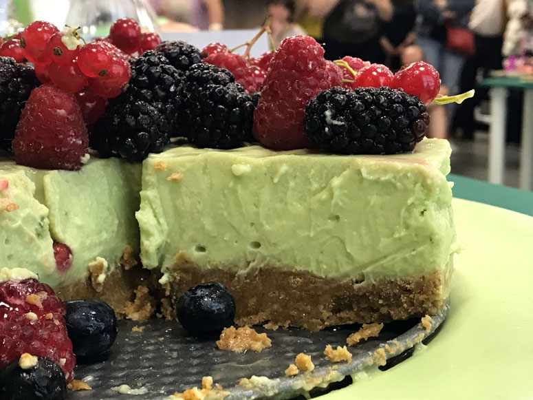 La mejor tarta de queso con aguacate y lima del mundo (sin horno)