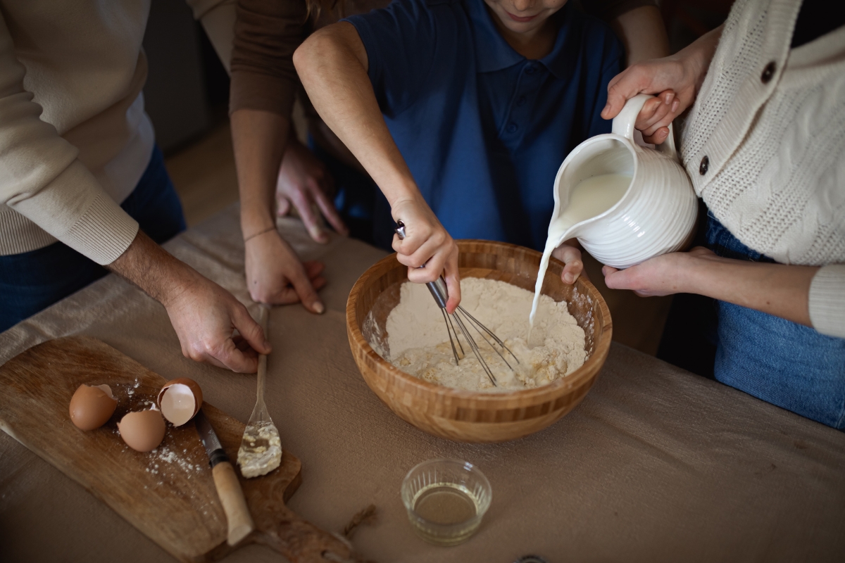 niños y la cocina navideña